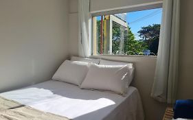 Apt 17 com 2 suítes com ar cond